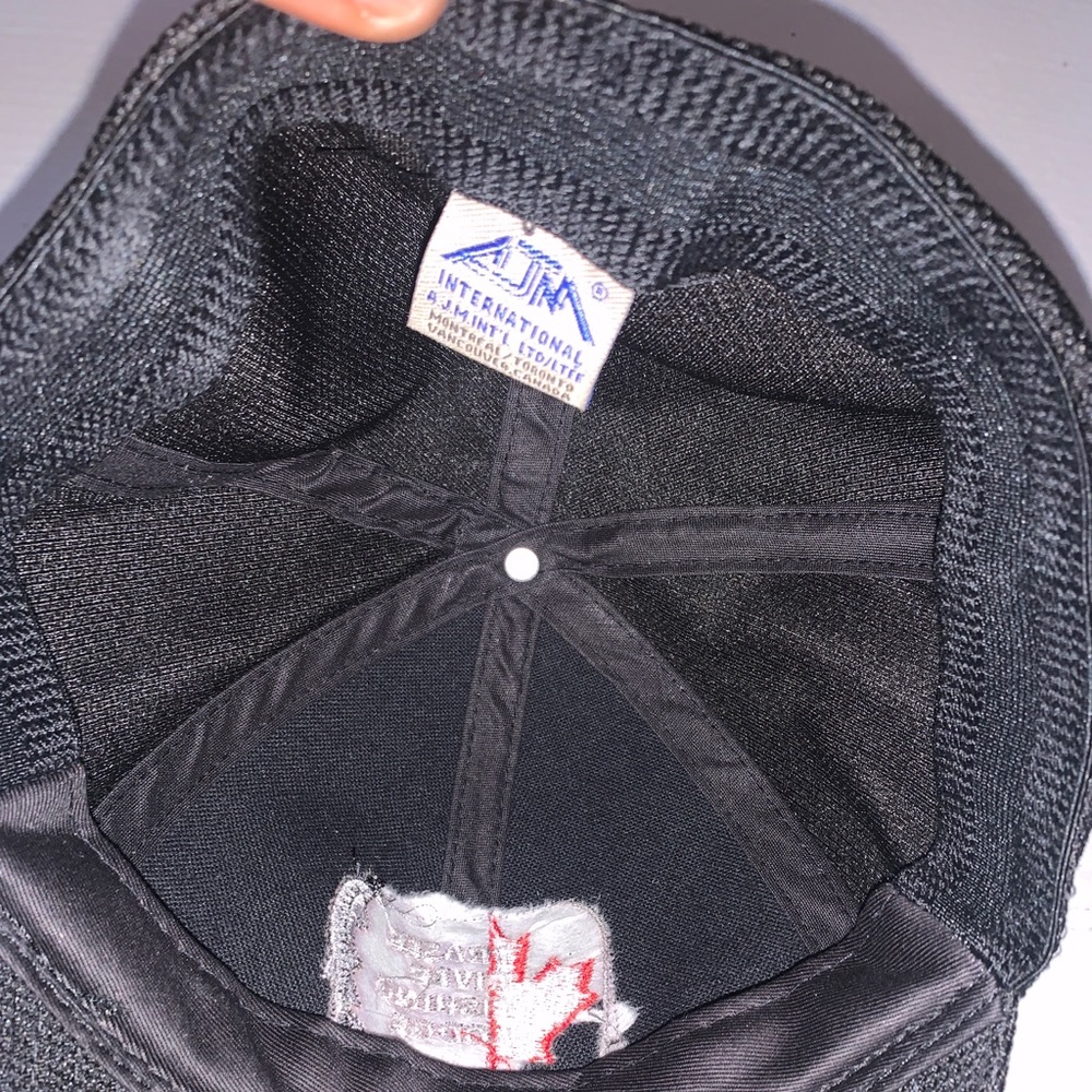 Hat - Picture 3 of 6